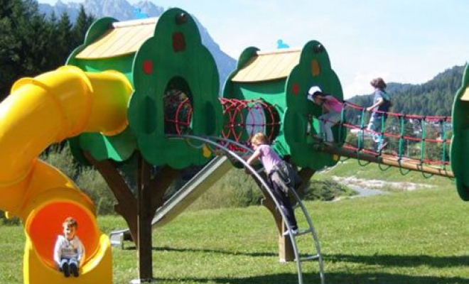 Aire de jeux, Isère, Jeux SK8 & Match